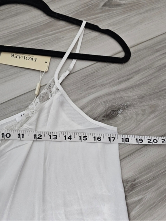 Women’s White Lace-Trim Camisole with Adjustable Straps Sz M - Picture 3 of 9
